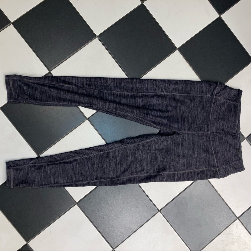 VS Leggings with Pockets - Picture 3 of 7